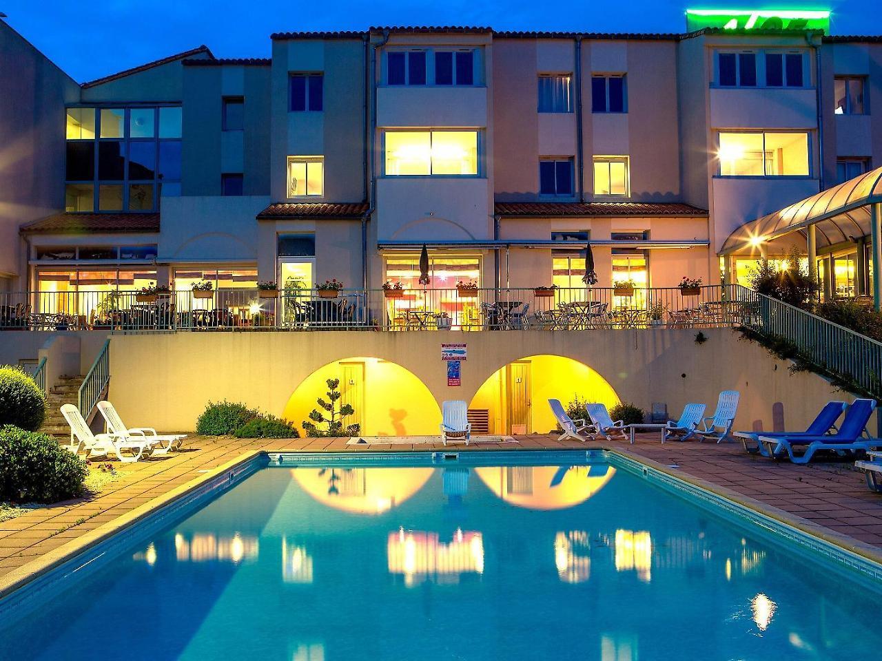 Logis Hotel Restaurant Aloe Les Herbiers Esterno foto