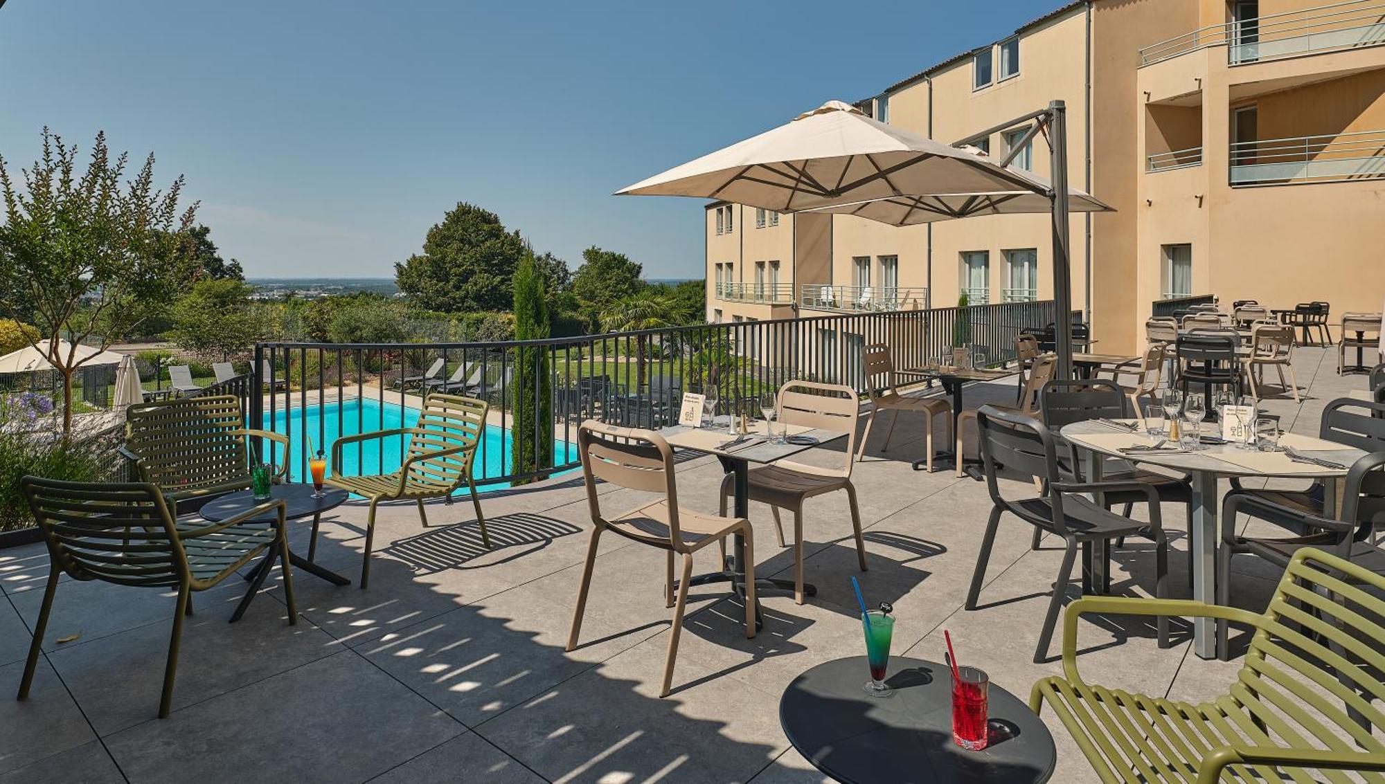 Logis Hotel Restaurant Aloe Les Herbiers Esterno foto