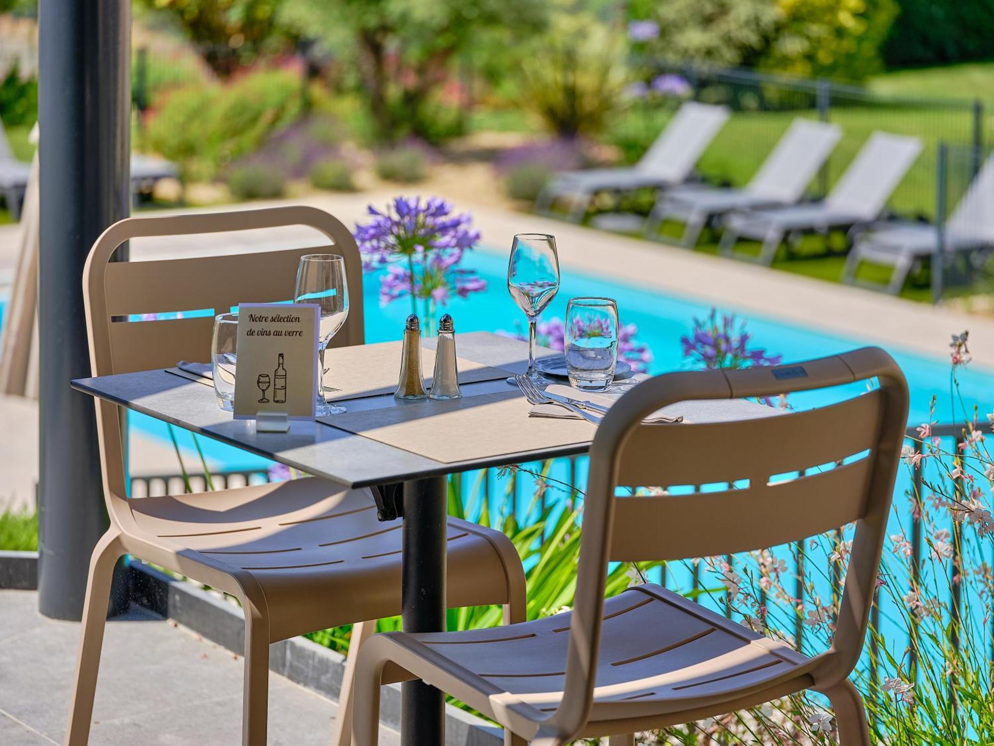 Logis Hotel Restaurant Aloe Les Herbiers Esterno foto