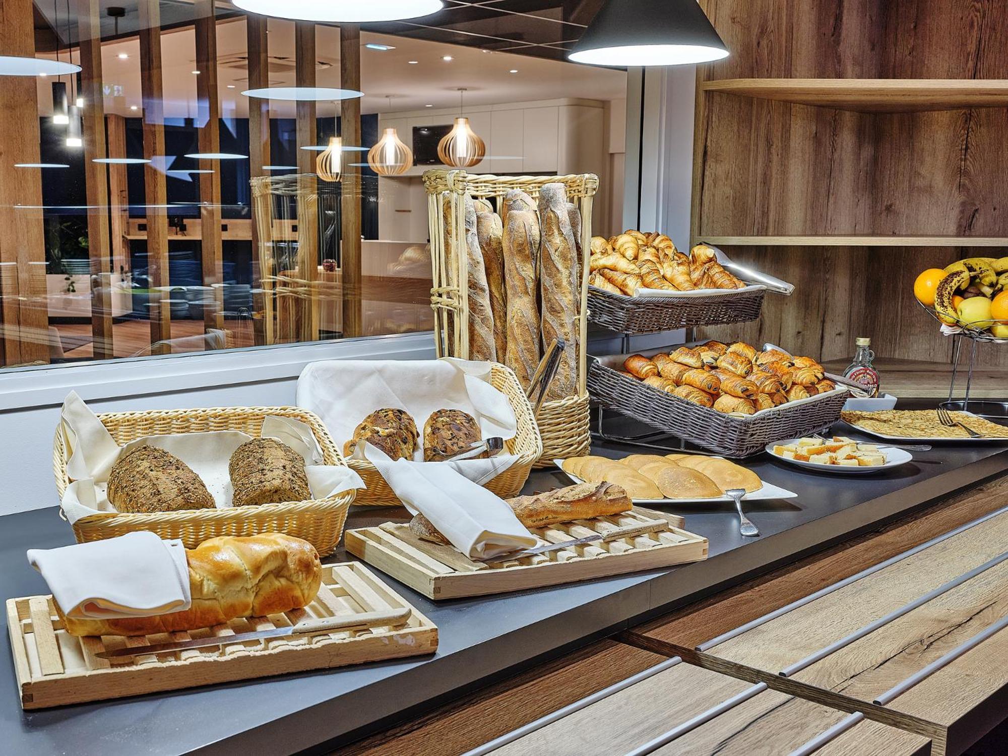Logis Hotel Restaurant Aloe Les Herbiers Esterno foto