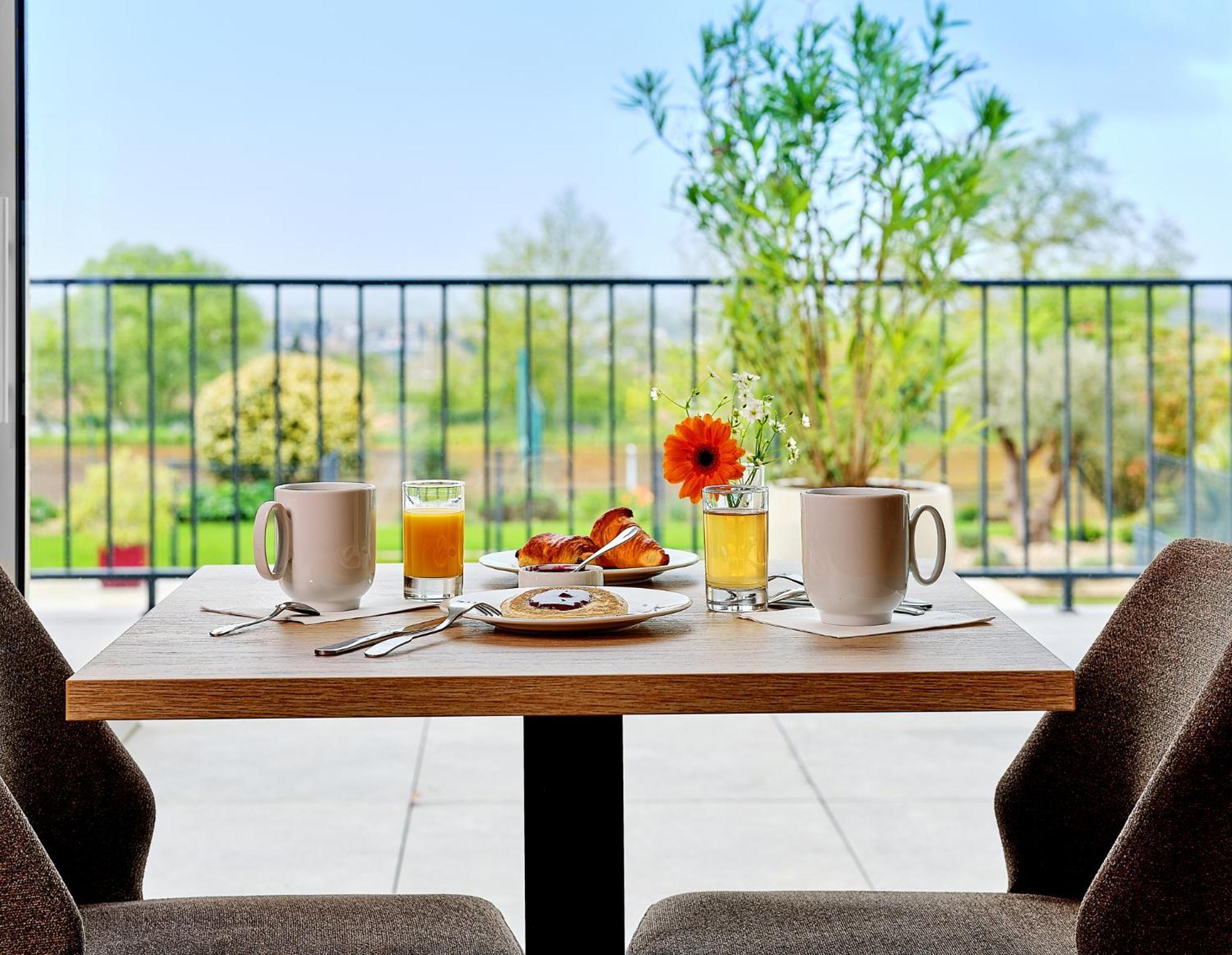Logis Hotel Restaurant Aloe Les Herbiers Esterno foto
